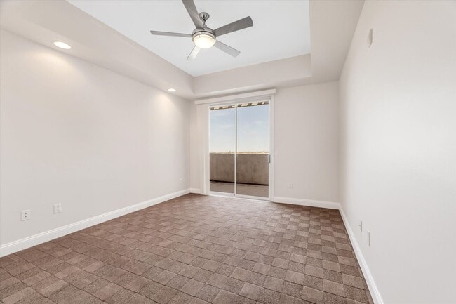 Building Photo - WHY RENT A HOUSE WHEN YOU CAN HAVE A PENTH...