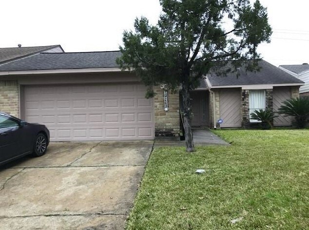 Primary Photo - 10202 Pebble Park Ln
