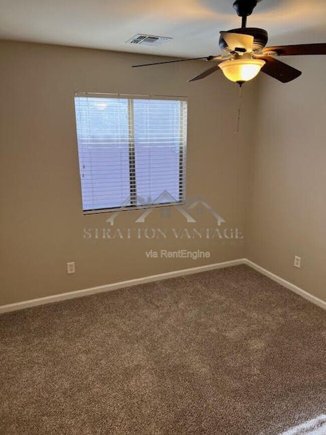 Building Photo - 11429 W Austin Thomas Dr