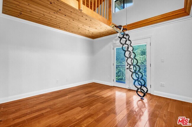 Building Photo - 1515 Outlook Cir