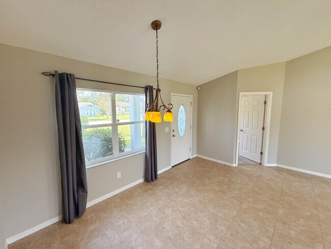 Building Photo - 39 Fischer Ln