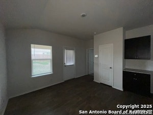 Building Photo - 324 Middle Grn Lp