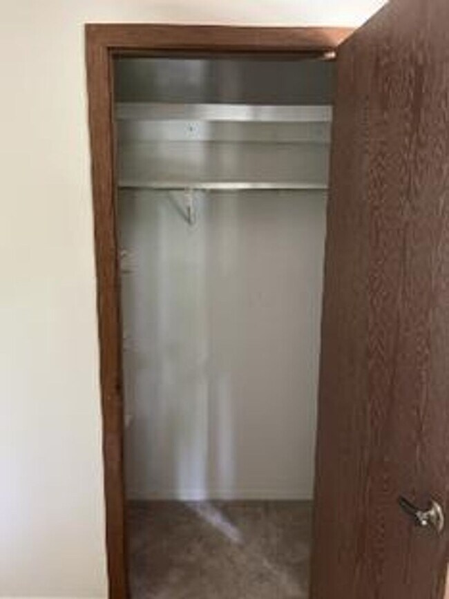 Building Photo - 3 Bed 2.5 Bath Single-Family Home on Cul-De-Sac w/ Large Fenced Backyard, Garage