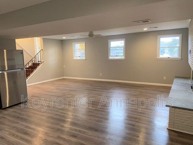 Building Photo - 840 Valentine View