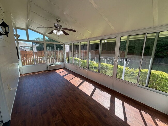 Building Photo - 4315 Avondale Ln