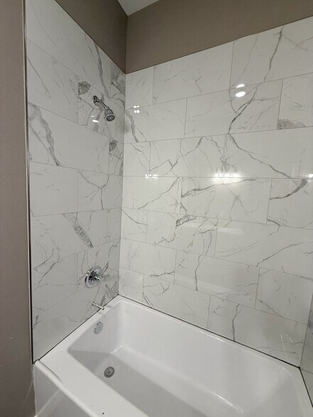 Building Photo - 1991 County Rd 2443