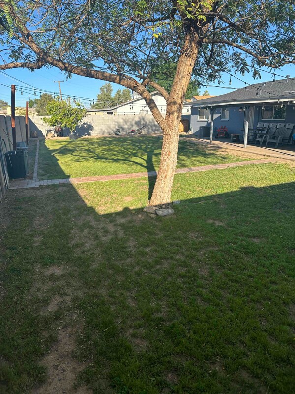 Building Photo - 3936 W Solar Dr