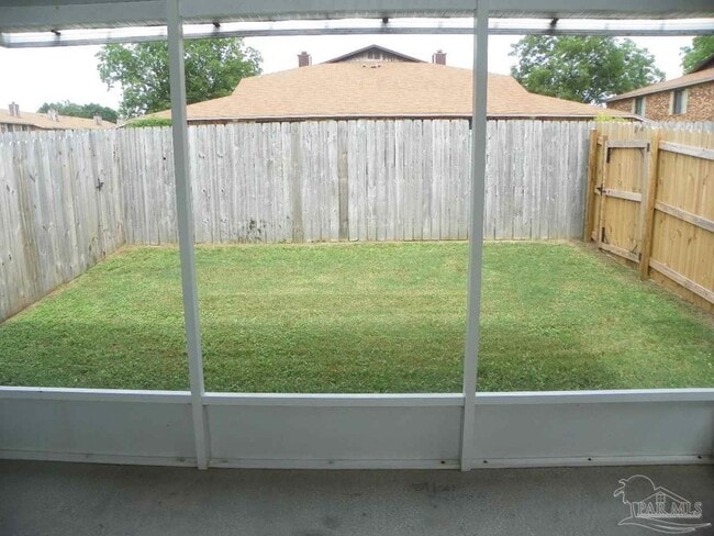 Building Photo - 8136 Heirloom Dr