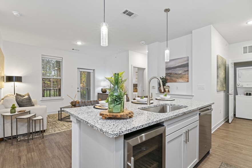 Building Photo - Madison Long Shoals