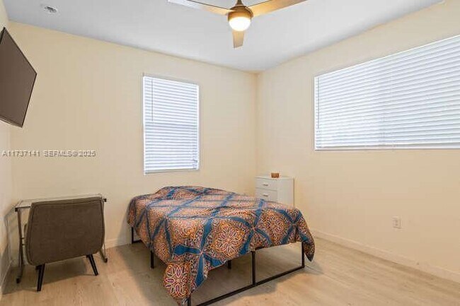 Building Photo - 1755 SE 9th Terrace