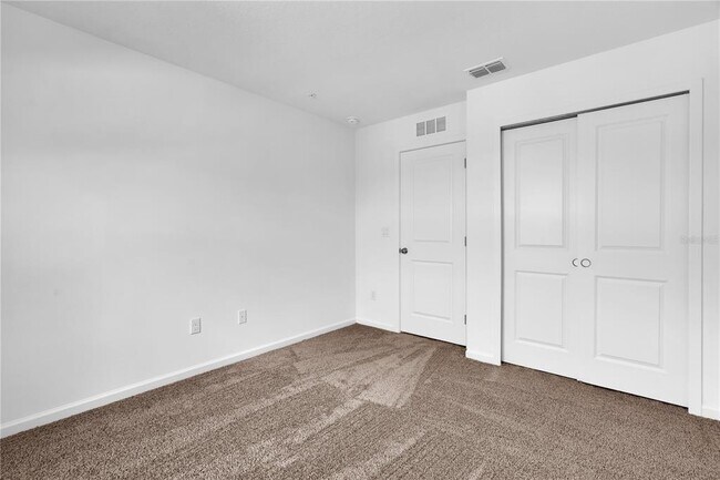 Building Photo - 9836 Walkway Dr