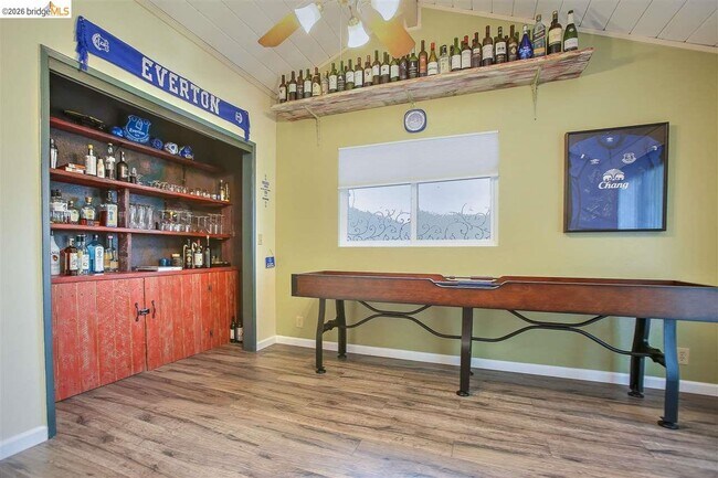 Building Photo - 5545 Drakes Ct