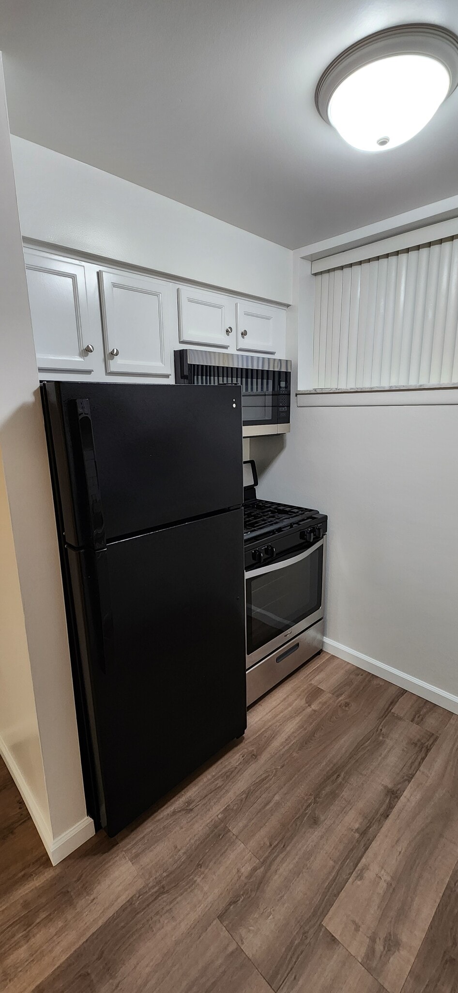 Building Photo - 195 Summit View Ct