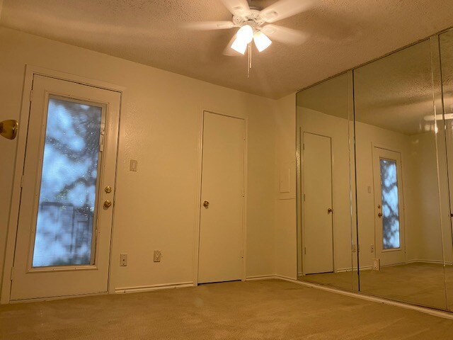 Building Photo - 2300 Bamboo Dr