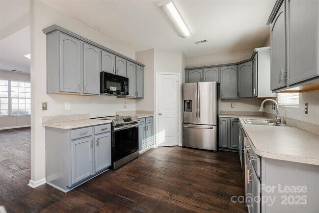 Building Photo - 13027 Rothe House Rd