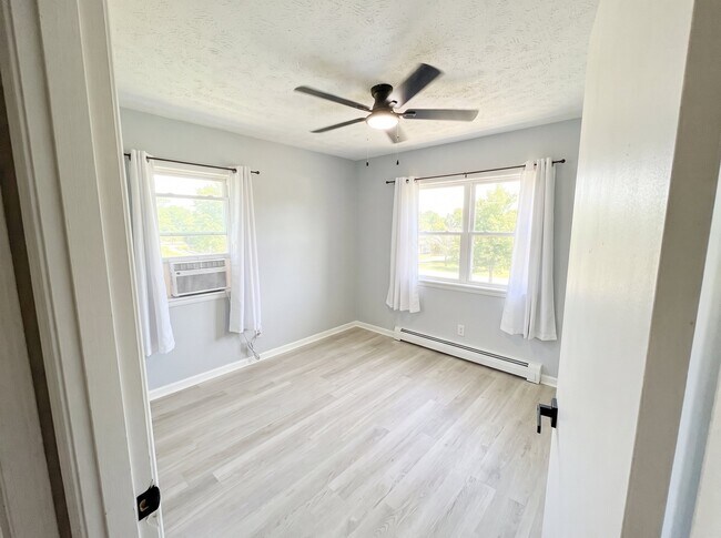 Building Photo - 512 Boundary Ln