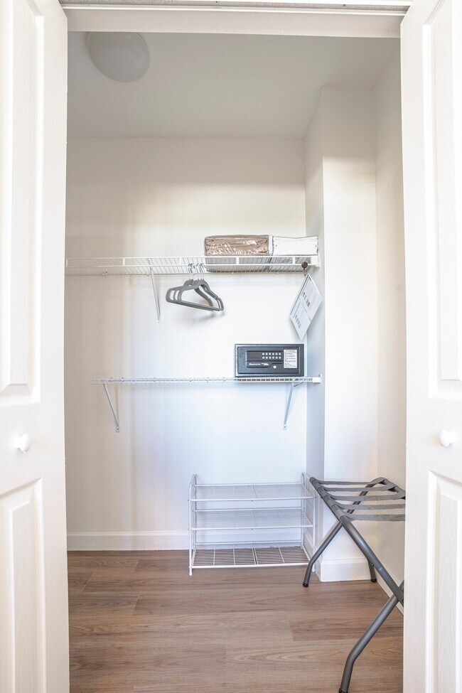 Building Photo - 3256 SW 22nd Terrace