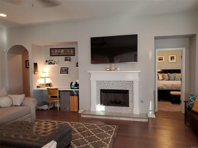 Building Photo - 9407 Cres Lodge Cir