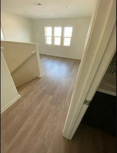 Loft - 44159 Le Blanc Ct