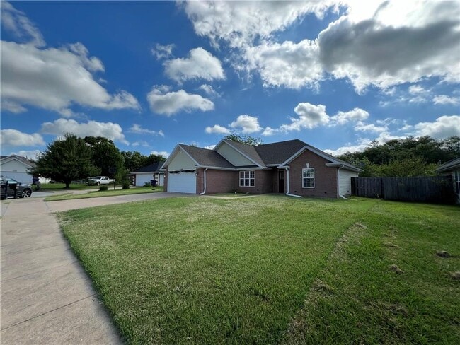 Building Photo - 1705 N Valor