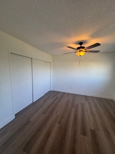 Building Photo - 9361 Cellini Ave