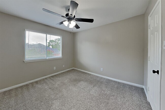 Building Photo - 20703 Emerald Spruce Ct