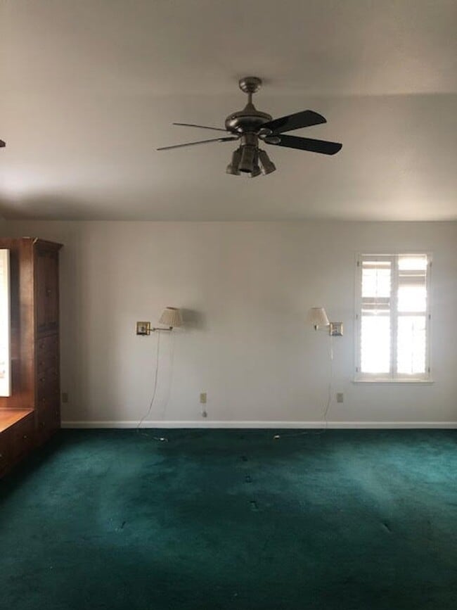 Building Photo - 4185 Falling Water Dr