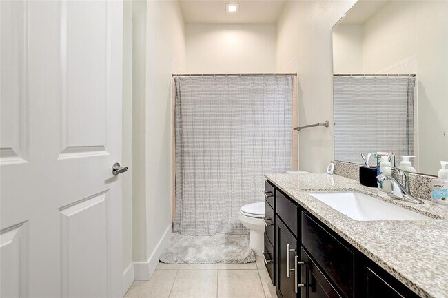 Building Photo - 2400 Louis Henna Blvd