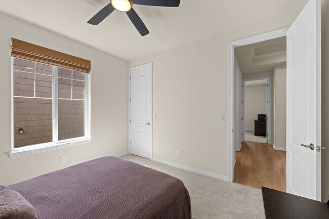 Building Photo - 2414 Leafdale Cir