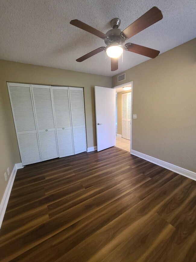 Building Photo - 1601 Balfour Point Dr