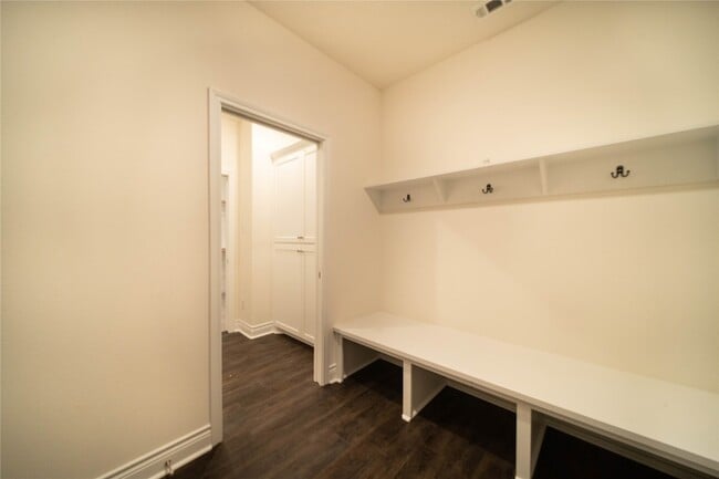 Building Photo - 8511 Christie Ln