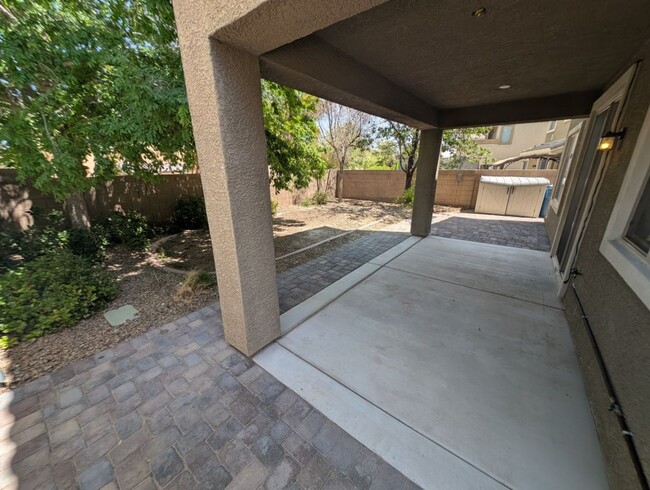 Building Photo - 202 Tall Ruff Dr