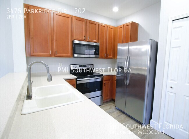 Building Photo - 3475 Parkridge Cir