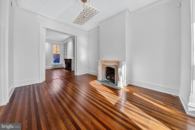 Building Photo - 917 O St NW