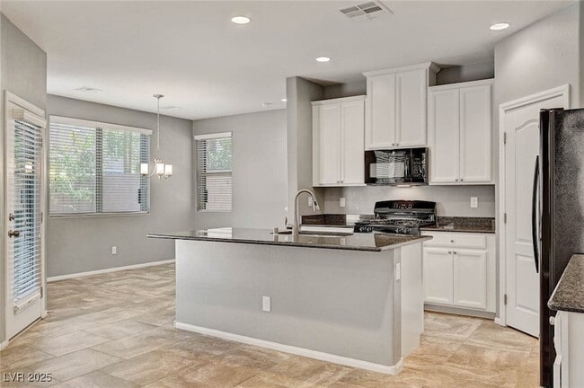 Building Photo - 864 Royal Amethyst Way