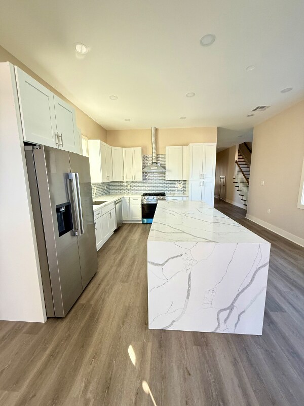 Building Photo - 1908 Marigny St