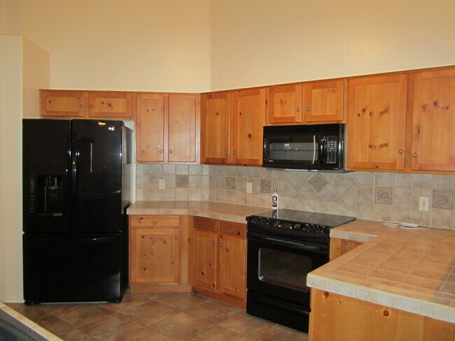 Building Photo - 2172 Tahoe Pl