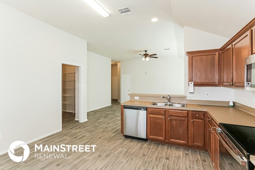 Building Photo - 6356 Stone Lake Ct