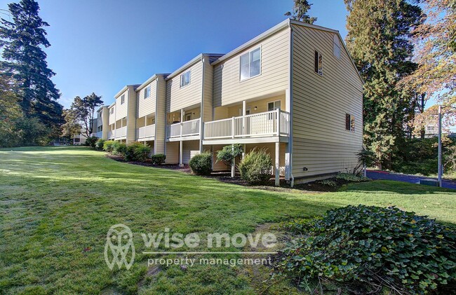 Building Photo - WSU Salmon Creek Area Condo