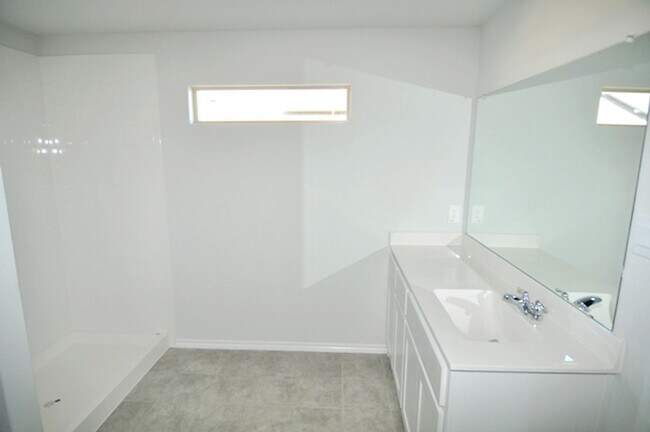 Building Photo - AVAILABLE NOW - VIEW NOW - Newer Construction 4 Bedroom Home in North Fort Worth – EMS-ISD