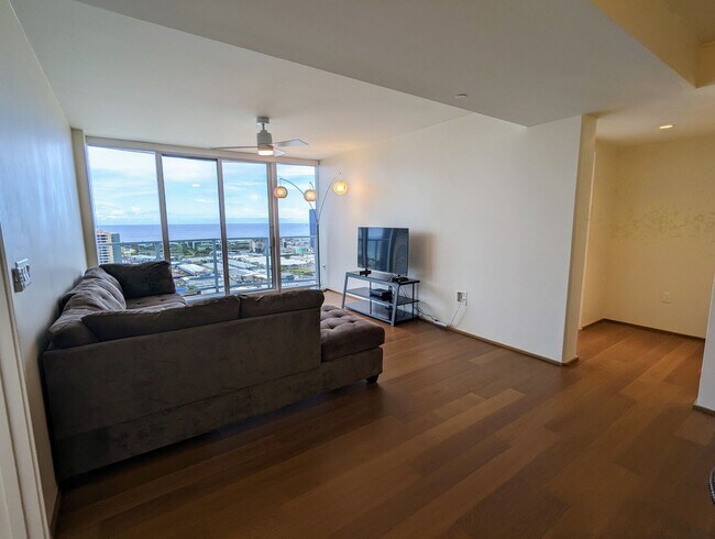 Building Photo - Fully Furnished Luxury Kakaako Living at Symphony 2 Bed, 2 Bath, 2 Parking