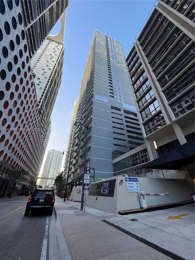 Building Photo - 77 SE 5th St