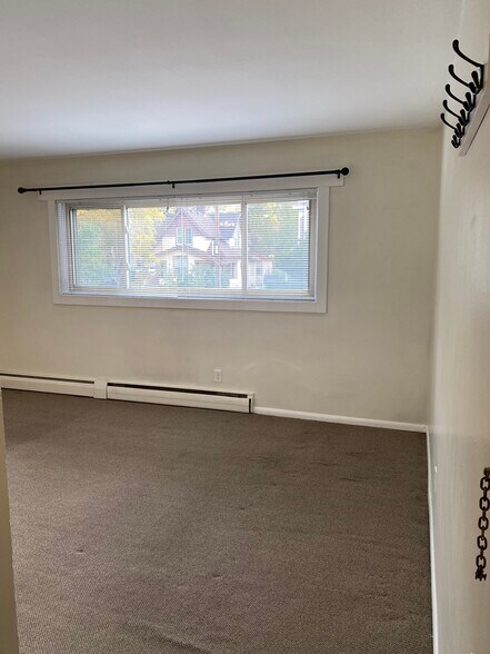 Primary Photo - 507 4th St SE