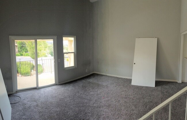Building Photo - Spacious 3 bd/2ba 2 story Condo In San Marcos
