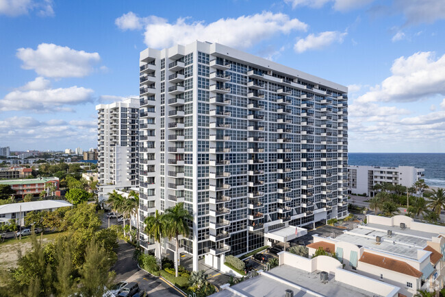 Building Photo - Silver Thatch Atlantic Plaza