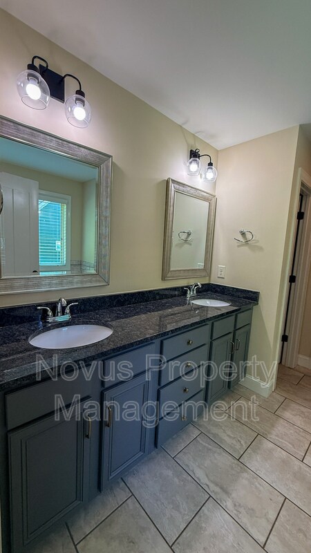 Building Photo - 338 Brookstone Dr