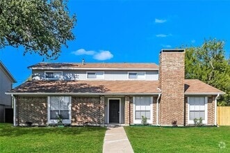 Building Photo - 817 Barcelona Cir