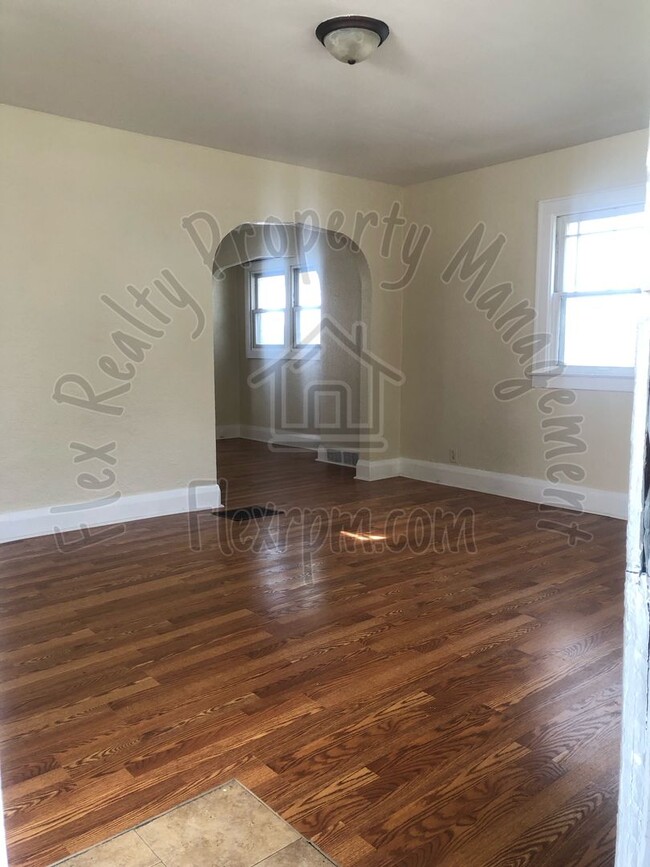 Building Photo - New on the Market....Must see this Beauty!