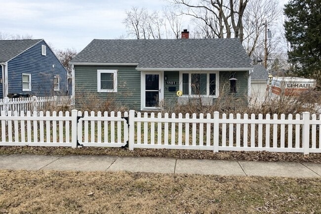 Building Photo - 1101 S Cottage Grove Ave