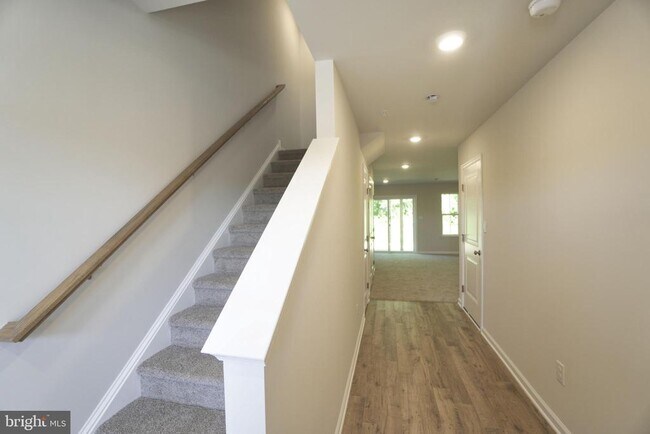 Building Photo - 148 Bell Ct